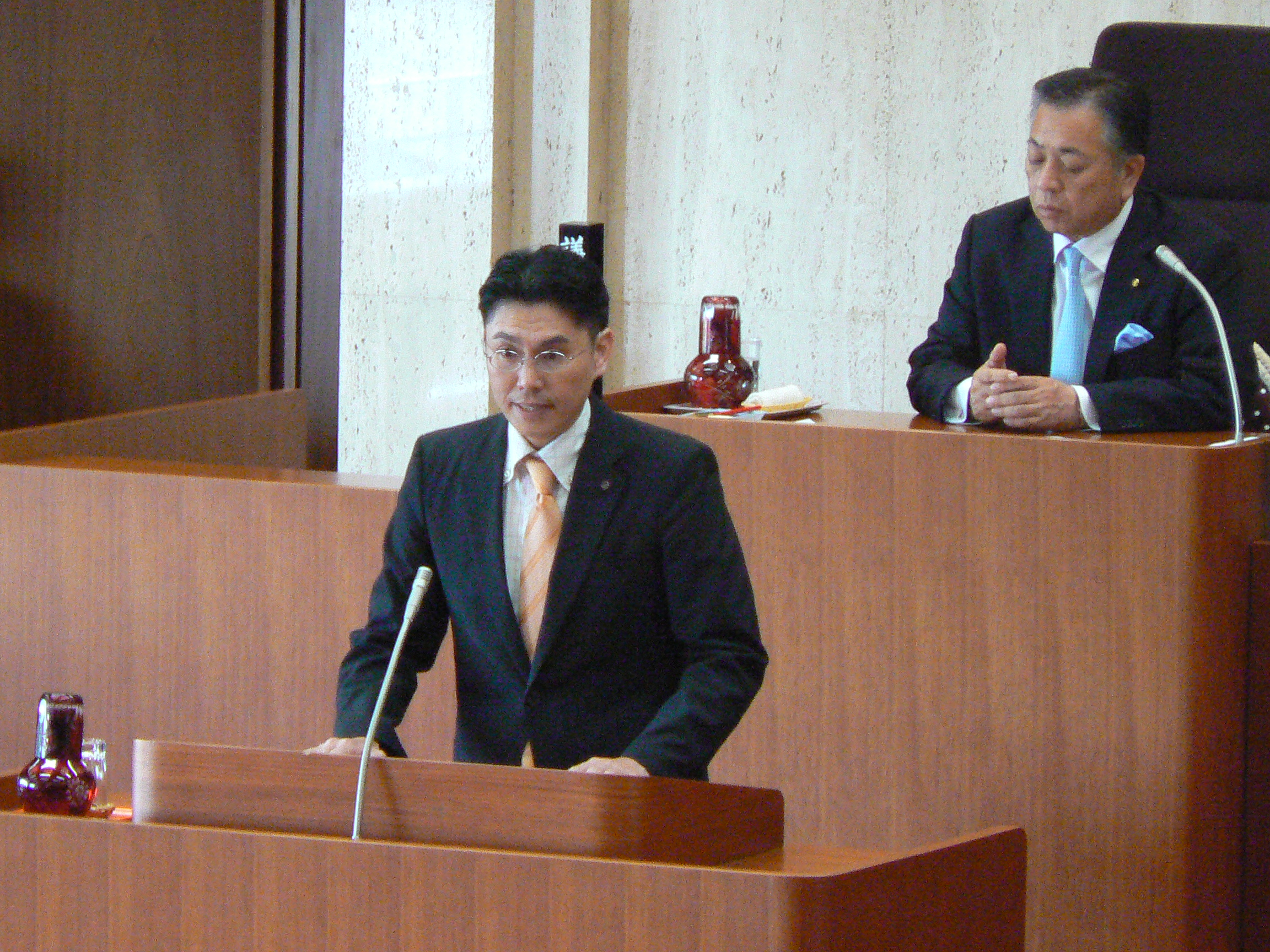 答弁中