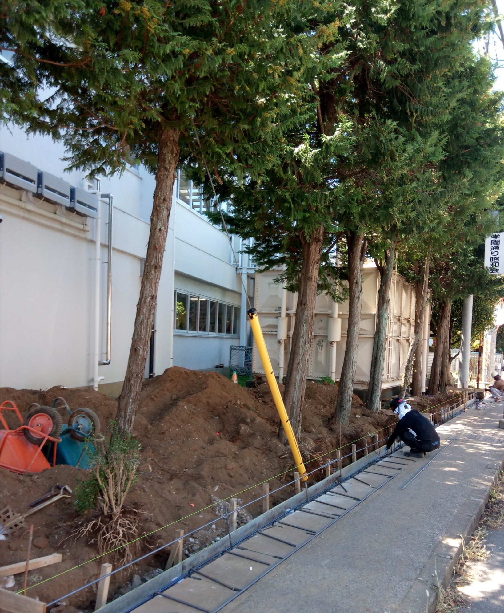 北部中学校北側のコンクリ壁撤去改修工事２