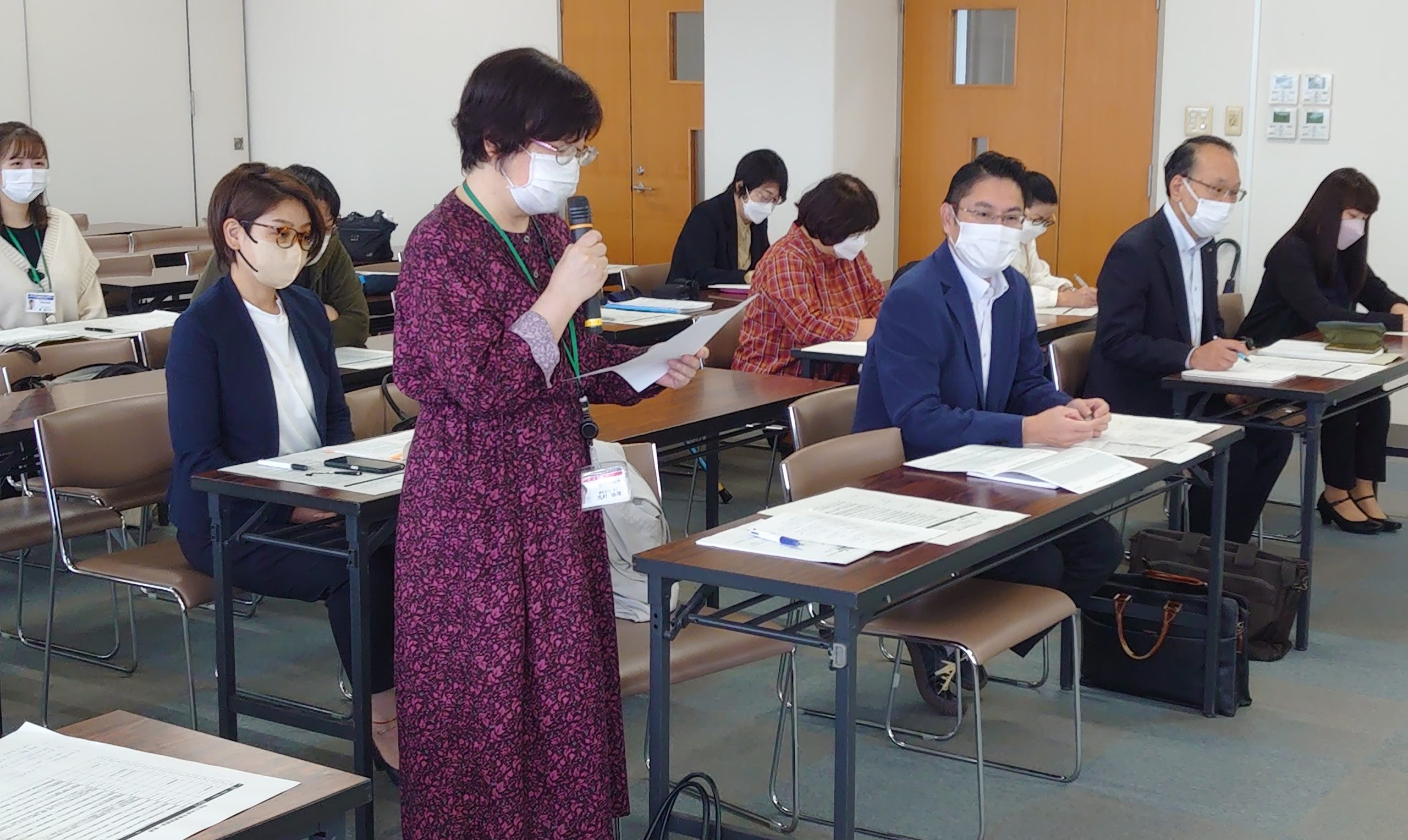 一番奥右から、植田和子議員、高橋あきら議員も同行しました。