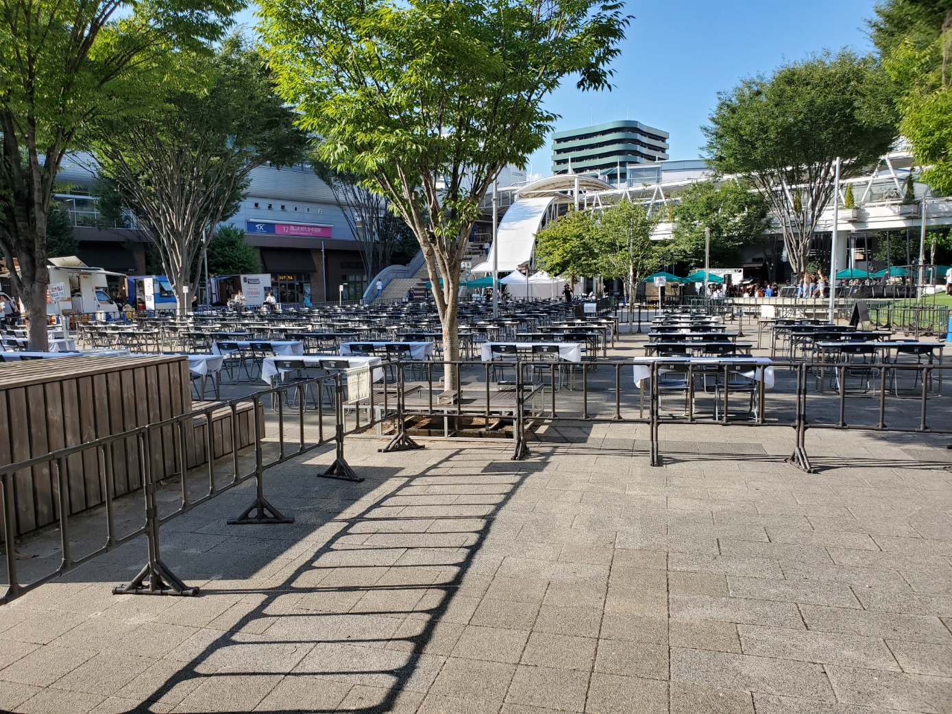 会場