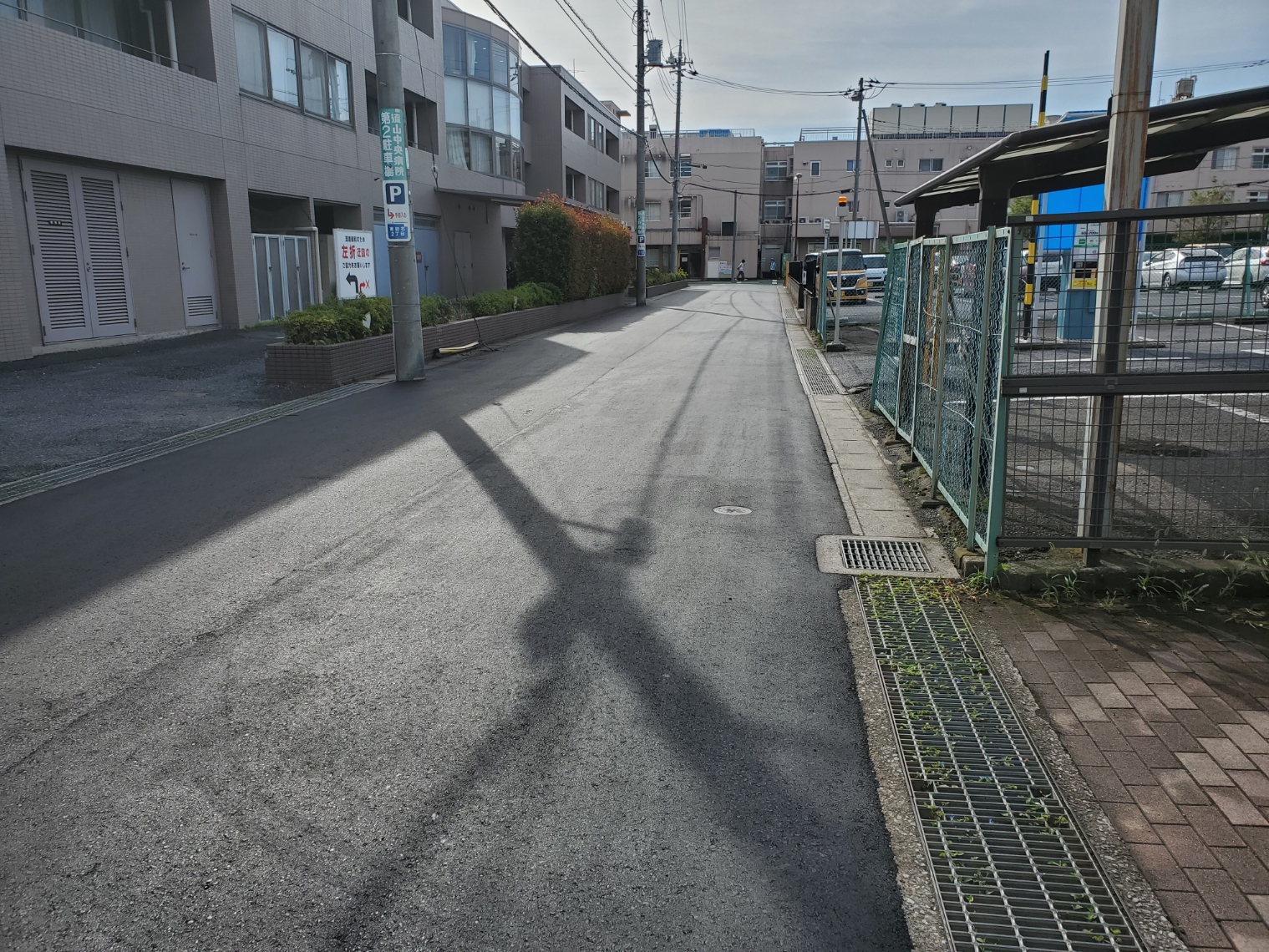 流山中央病院前の道路が改修されました。