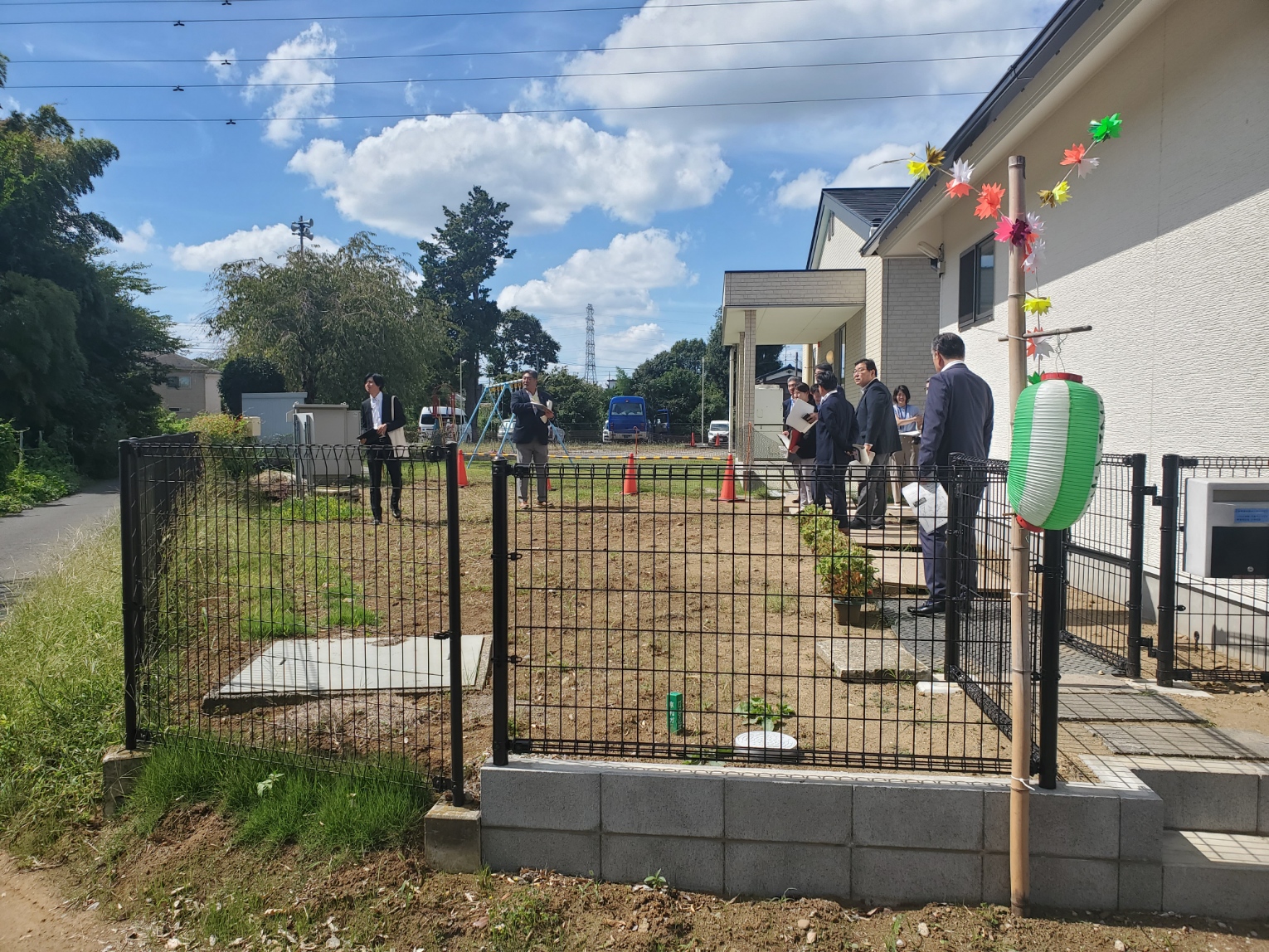 児童発達支援センターつばさ学園事務所周辺